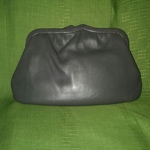 Woman's Vintage Genuine Leather Purse by Andé Orig